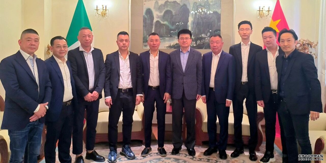  米兰文成同乡会会长胡光 